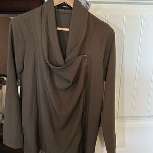 Light jacket 
Woman side small
